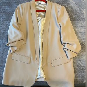 ZARA | tan blazer